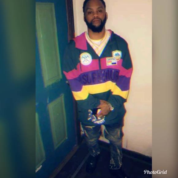 Meet your Posher, Breuna - Picture 1 of 1